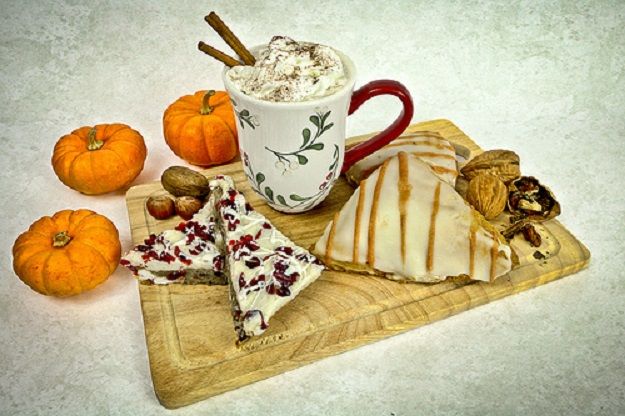 EnjoyableGrind's tweet photo. White Chocolate Pumpkin Coffee - 1 lb for $12.95.  Zero-calorie warm drink perfect for the Fall season.  Try it! https://t.co/Ph7NyHTaJC https://t.co/sQ4djTofjE