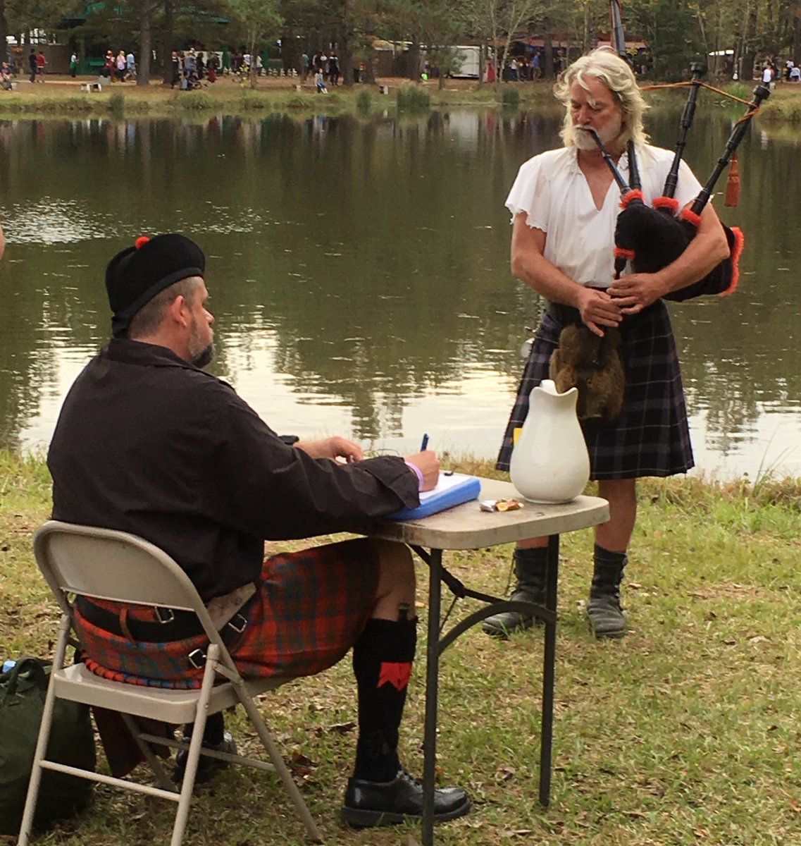 HaggisRampant's tweet photo. More catching up from Nov. 18. Here’s Steve, competing in #BattleOfTheBayou. #EUSPBA  #PipingLife #BagpipeCompetition https://t.co/8T8EBUAv9w