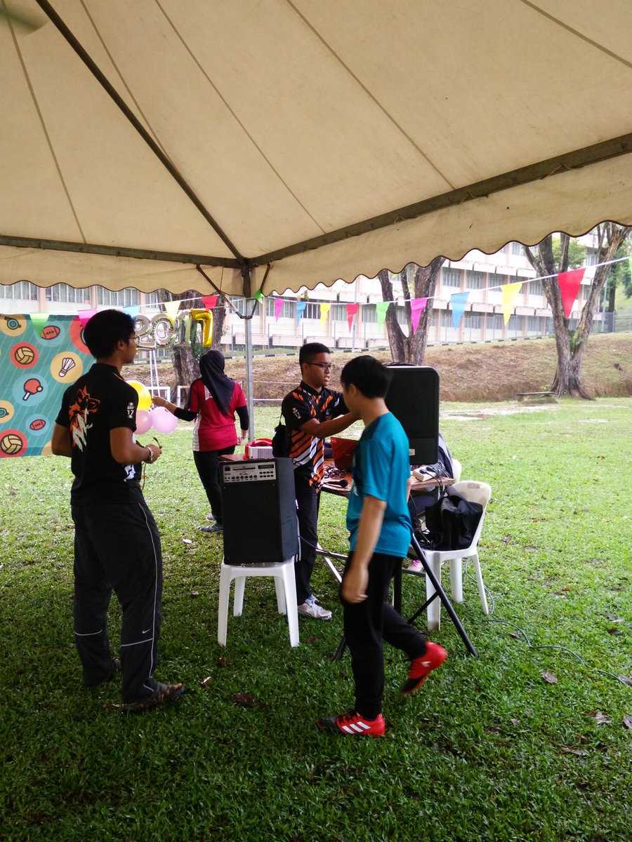 INC_Uitm's tweet photo. Good morning, interpersonalists! 🌞 Don't forget our date this morning!! Come & join us at Padang Seroja, UiTM Shah Alam now!! We're currently busy preparing & setting up for the event 💪
#interpersonalists #seed2017 #incsportsday17 https://t.co/wxEYZhWVM8