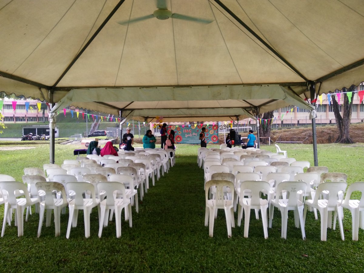 INC_Uitm's tweet photo. Good morning, interpersonalists! 🌞 Don't forget our date this morning!! Come & join us at Padang Seroja, UiTM Shah Alam now!! We're currently busy preparing & setting up for the event 💪
#interpersonalists #seed2017 #incsportsday17 https://t.co/wxEYZhWVM8