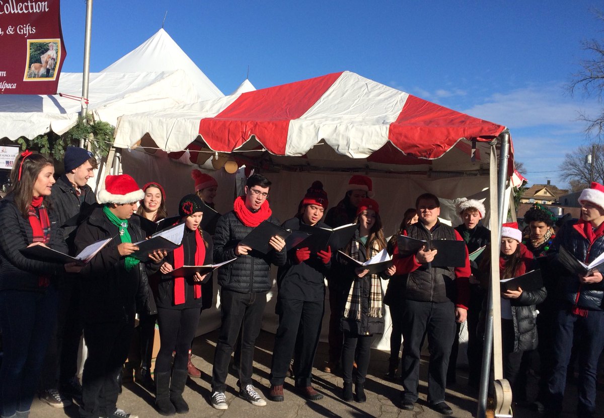 TonkaChoir's tweet photo. Minnetonka Chamber Singers welcome the holiday season at Excelsior festivities today. “Here we come a-caroling!” @TonkaPrincipal @minnetonkachoir @TonkaChoir https://t.co/vd3KKY5OcD