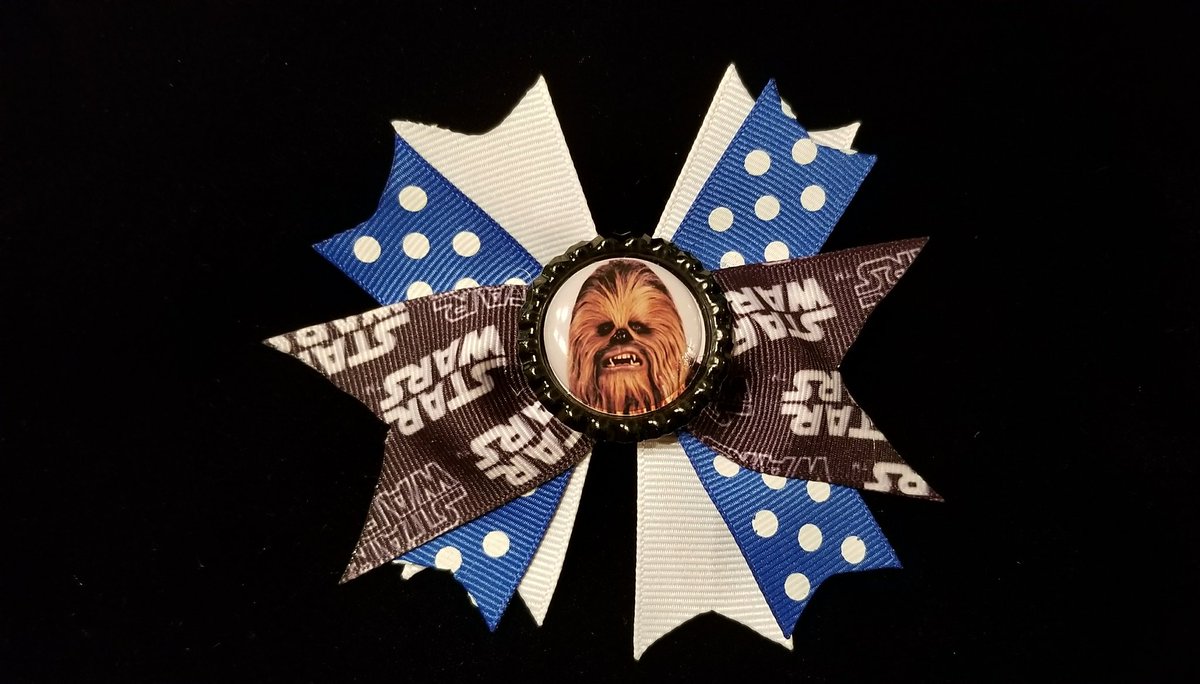 DawnsPieces's tweet photo. Bows and #StarWars https://t.co/HK4tLjSlvI