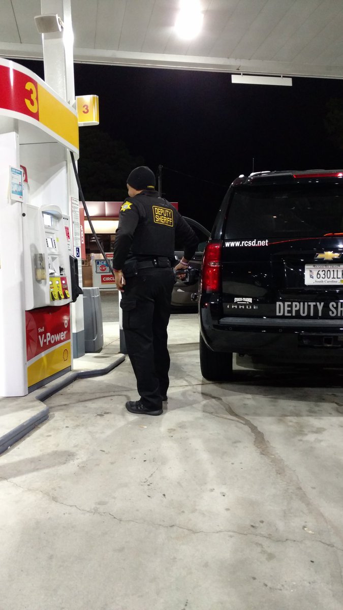 Yes America......he does pump his own gas! <a href="/K_Law124/">Kevin Lawrence</a>