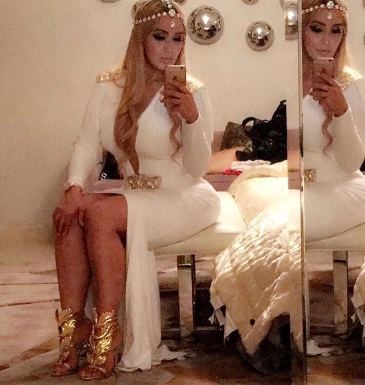 Gigimore2111's tweet photo. Una mujer creída y sin culo es como una cámara en la noche SIN FLASH... Att: La Verdadera Diosa 👸🏼 https://t.co/ZpboPRXghu