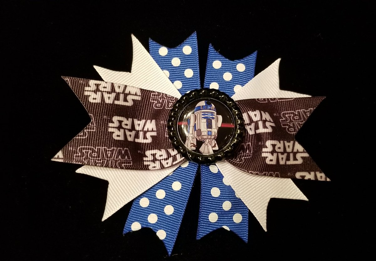 DawnsPieces's tweet photo. Bows and #StarWars https://t.co/HK4tLjSlvI