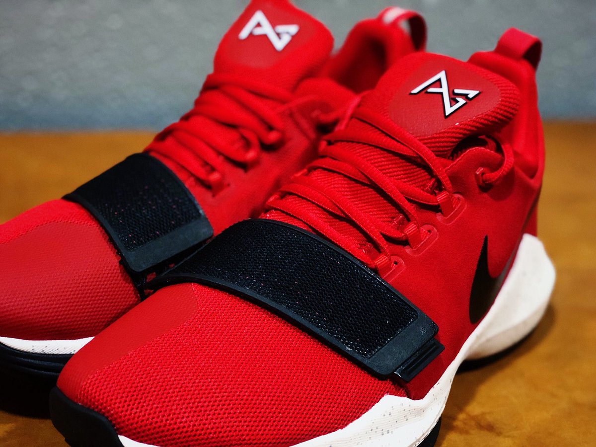 <a href="/TheRunninRebels/">UNLV Men's Basketball</a> x PG1