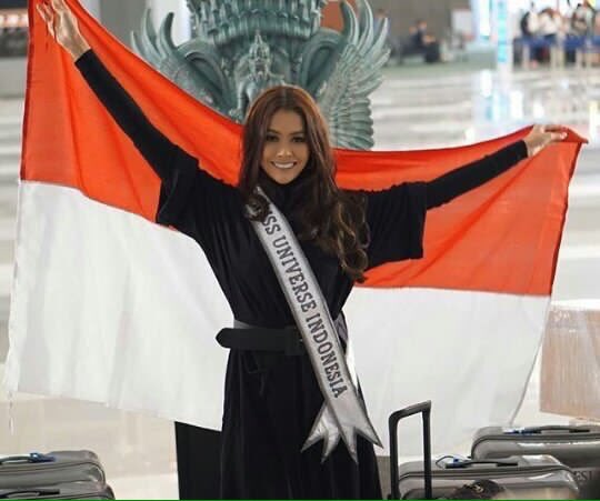AriePasGun's tweet photo. Go Bunga go!! Get the first #MissUniverse crown for #Indonesia https://t.co/uV9YxJEEye