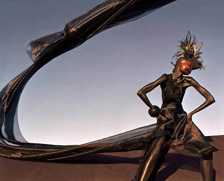 LaFreakVintage's tweet image. whip it good 💫 #tgif

🦄 #DebraShaw
📸 #PatrizioDiRenzo

#model #modellife #blackmodelsrock #blackgirlsrock #blackgirlmagic #desert #couture #photography #potd #orange #melanin #darkskingirls #darkskin #whipit #photoshoot #fashionblog #styleblog #fashiongoals #friyay #friday