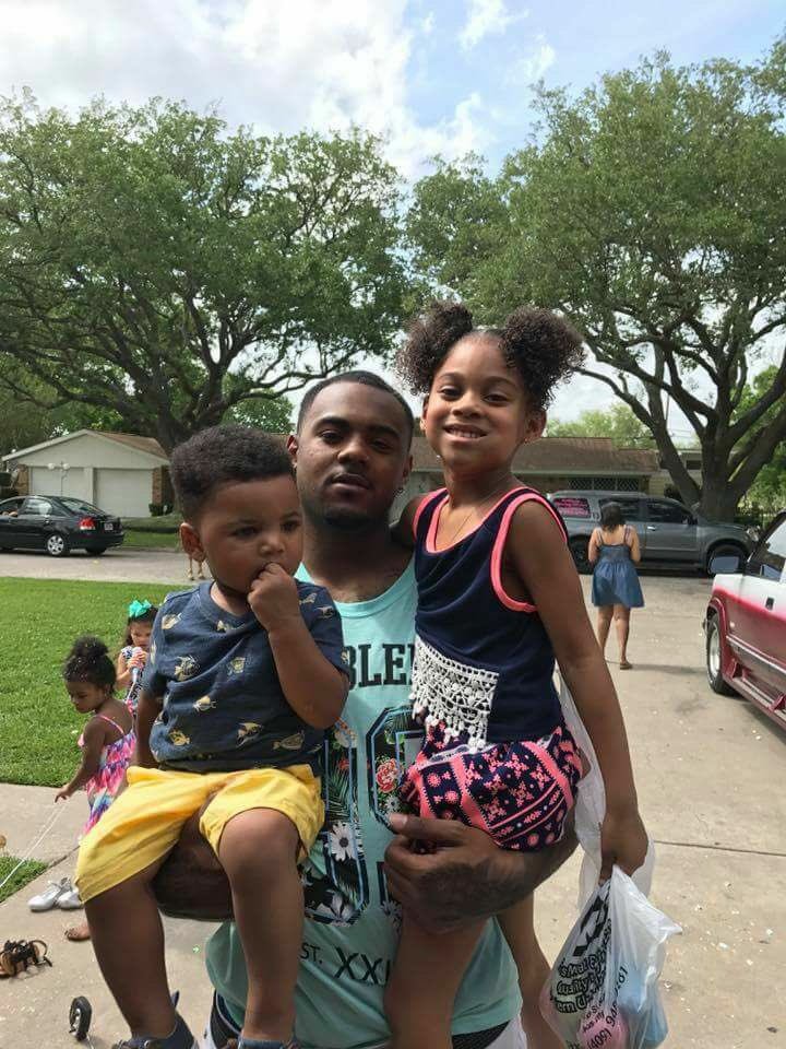 ThatGotDamnDude's tweet photo. Damn brother I still can’t believe you gone, ever since God took you away from us i haven’t been the same😓 it’s only six months💙 #FAEVA🤞🏿#LongLiveRodney🐐 https://t.co/GWWiiIsIvh