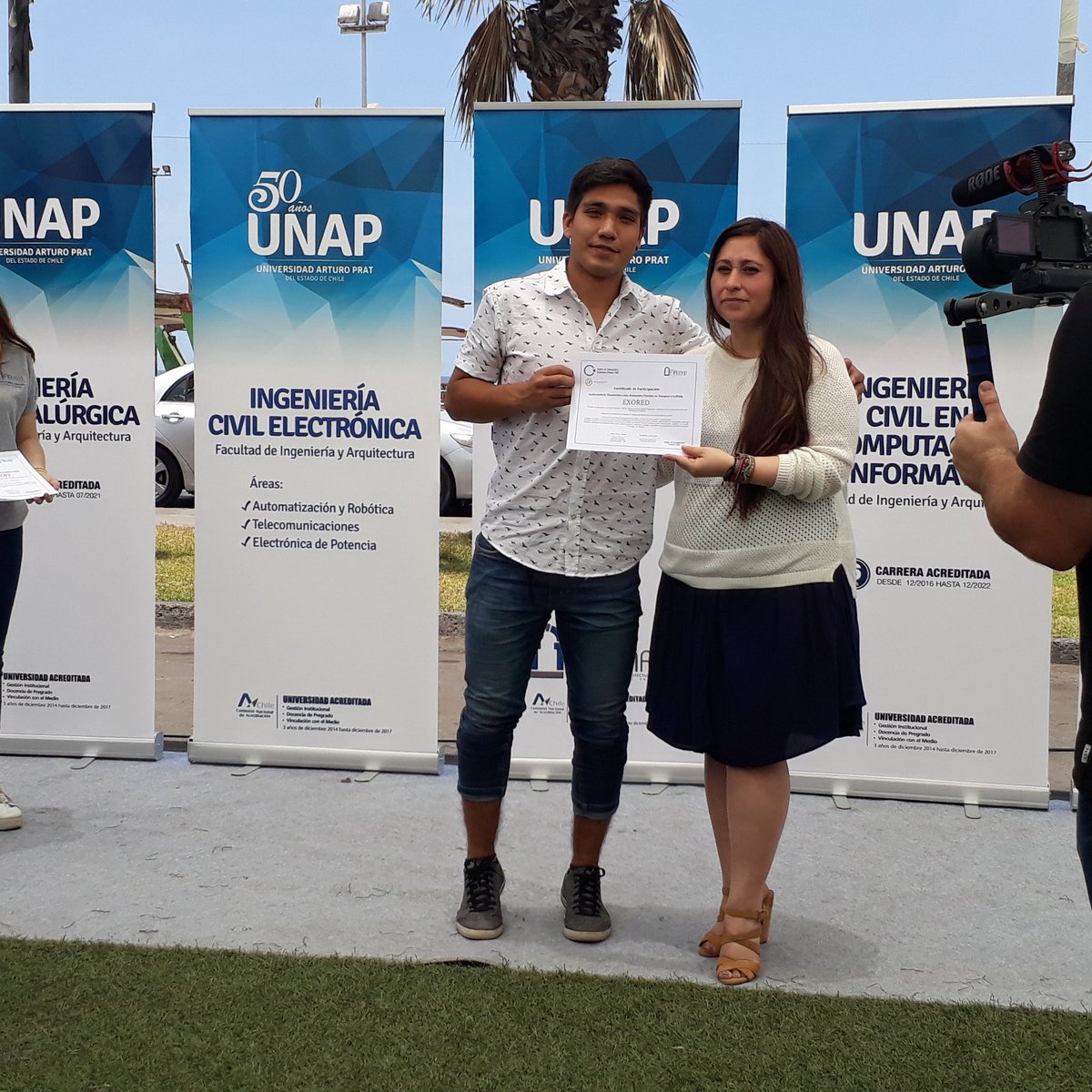 Exoreding's tweet image. NUESTRO LIDER RECIBIENDO EL CERTIFICADO POR LA PARTICIPACIÓN  EN LA FERIA