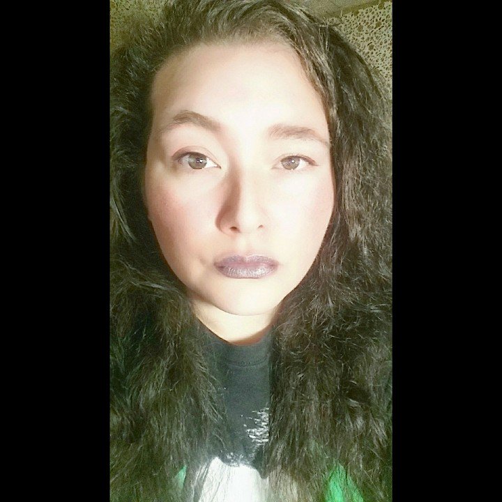 emelie_guidry's tweet photo. Recieved these matte metalic lipsticks from
@influenster and @maybelline This is thr Molten Bronze
#MATTEMETALLICS #complimentary #contest https://t.co/spaQLWlAxf