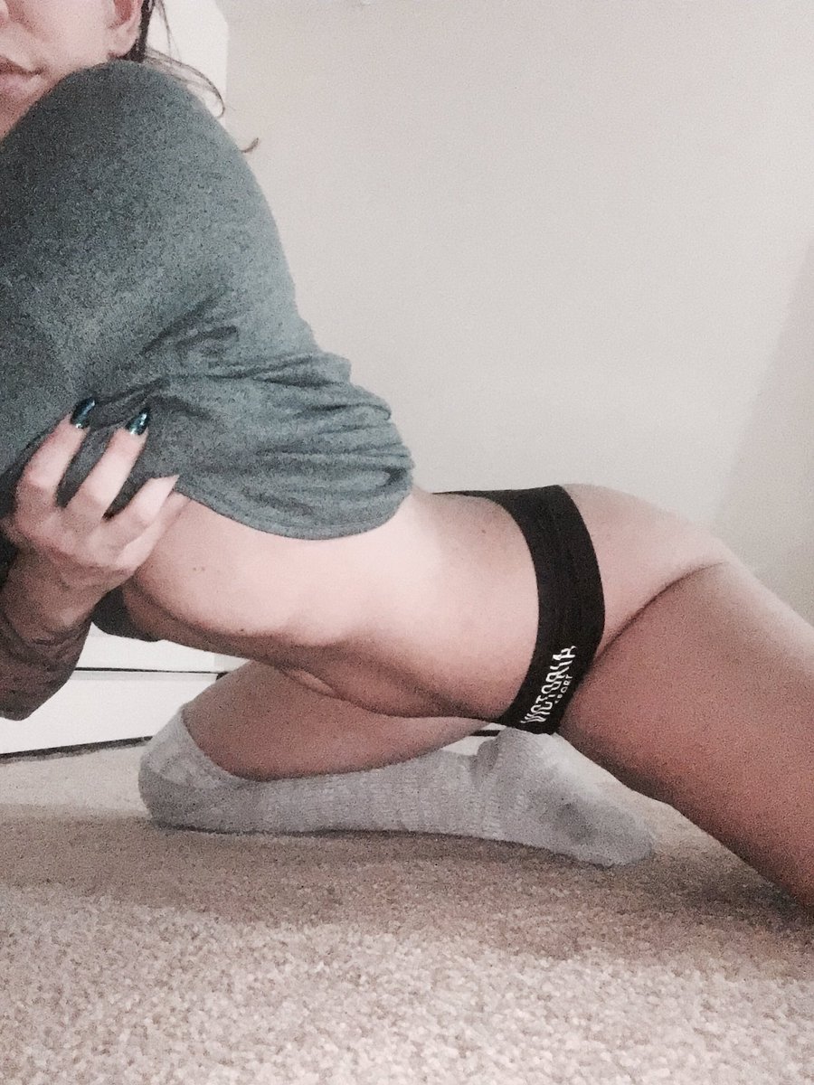 DaleyDDD's tweet photo. Hmm I'm thinking video to follow after this one. Been working on my twirk game...jussayin. 🍑 100 retweets for its release. See you then! https://t.co/HN918wejLu