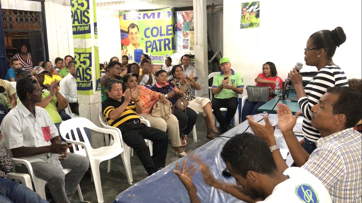 RC5Esmeraldas's tweet photo. @paolacabezas1 lidera reunión con militancia de @35PAIS en #Esmeraldas organizando #VIIConvencionPAIS y para decir #BienvenidoRafaelِ #RafaelElpuebloContigo https://t.co/Eowd9LtxVQ
