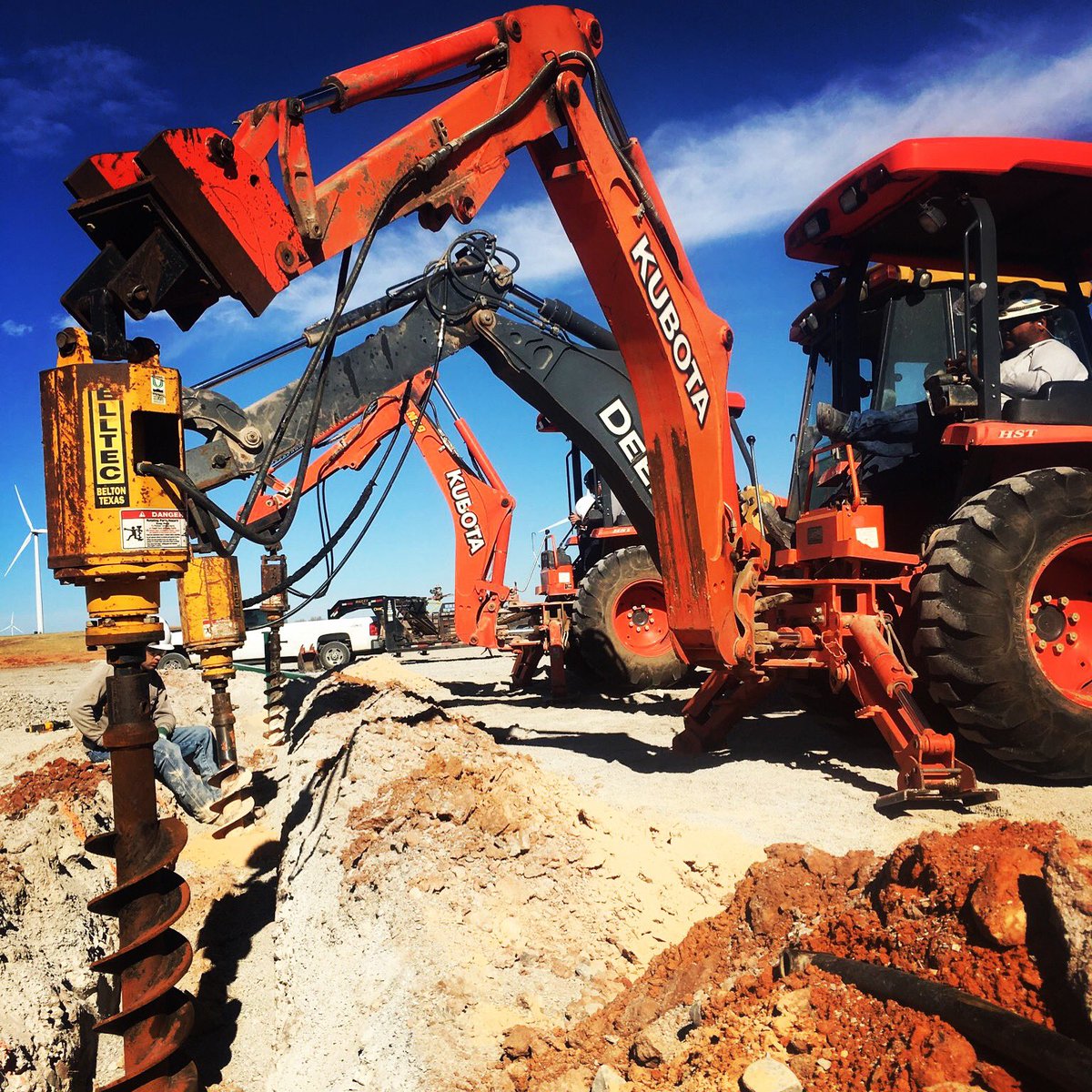Murray_Services's tweet photo. Murray doesn’t stop on a Friday afternoon! #hardwork #Murray https://t.co/1YB2pv7EnM