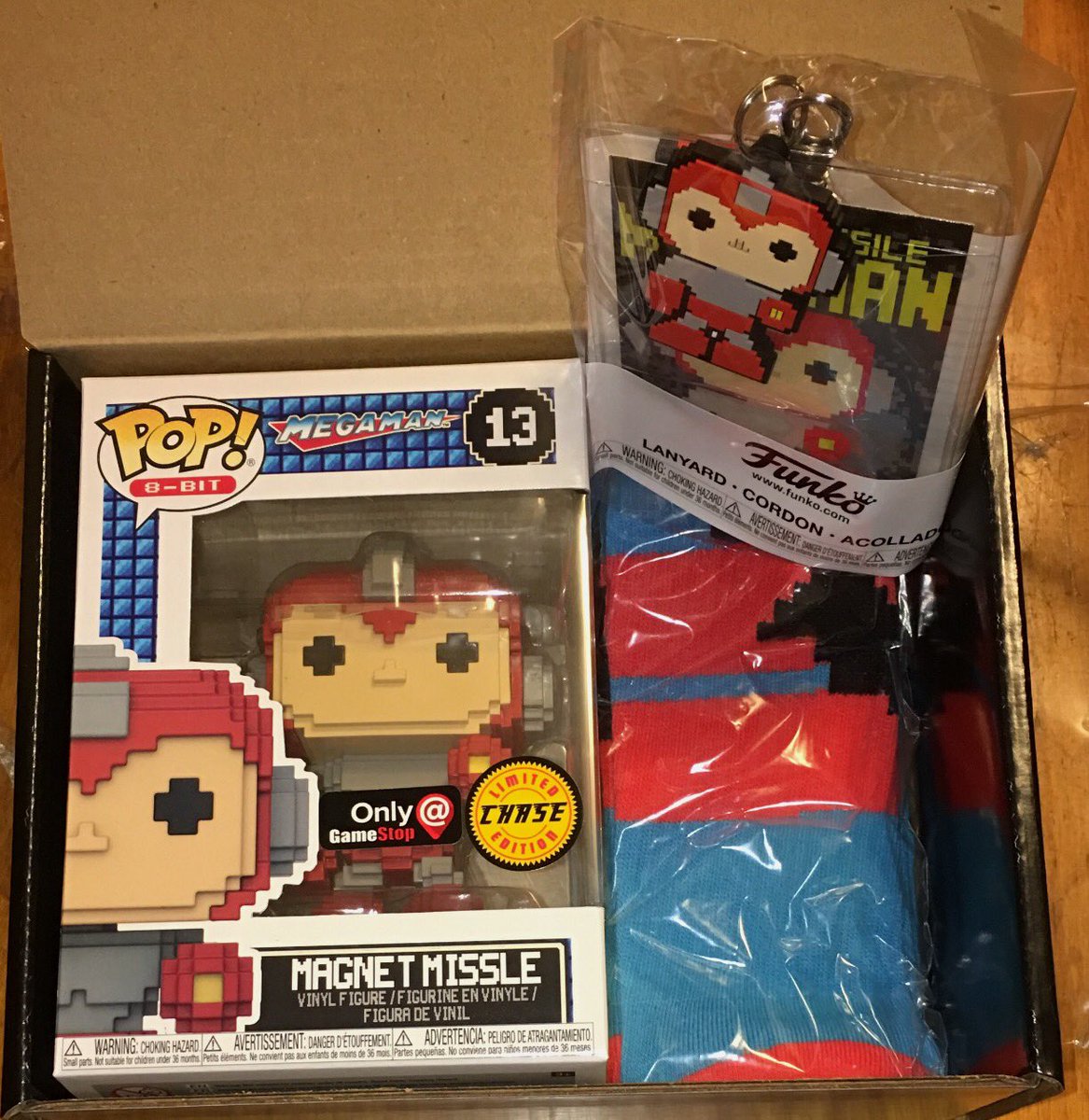 MicrophoneDown's tweet photo. #GameStop #BlackFriday #Funko #MysteryBox #8Bit #MegaMan #MagnetMissle #LimitedEdition #Chase.

#GameStopBF #MegaMan3 #lanyard #Batman #socks #MagnetMan #Pop8bit #Capcom #NES @originalfunko @poppriceguide https://t.co/jKQgVyQuae