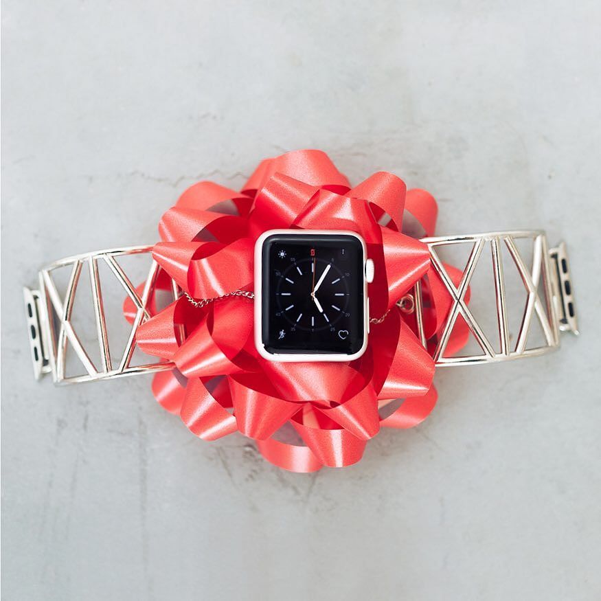 TheUltimateCuff's tweet photo. โจDid you take a SPIN on our #blackfriday winner spinner on our website?โจHURRY!! It's up on our site until Midnight EST! Head over to https://t.co/544HG3ZN6j #blackfridaydeals #theultimatecuff https://t.co/zg6gN3GN61 https://t.co/sfPWKJ96CX
