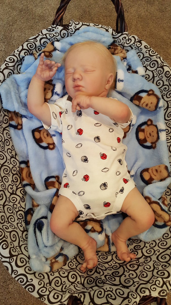 NonnaShea's tweet photo. #Realborn #Baby #Doll #Logan #sleeping #ebay #bountifulbaby #newborn #collectable #auction #SNRTG #SPbiz #BizRT #OnioBot https://t.co/bNpidNOZlz https://t.co/Omn3gHXFsI