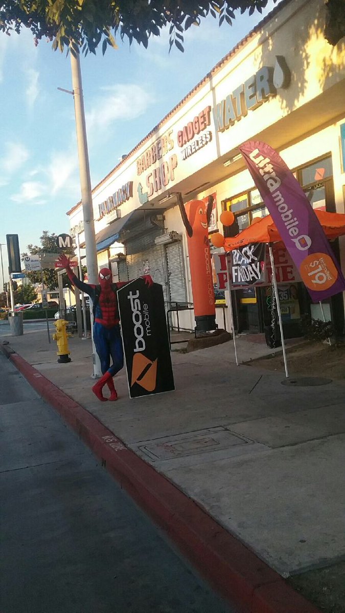 Digital_Cell1's tweet photo. Spidey Saving the day and giving SUPER deals to our customers on Black Friday ! π·π· #BlackFriday #BoostMobile #Marvel #Lynwood #spideysneighborhood #spiderman #dcrebirth #Longbeachblvd #digitalcellular @marceco_rick @MYP81 @Jenhustle976 @Kim_Marceco https://t.co/tYhs67ibzM