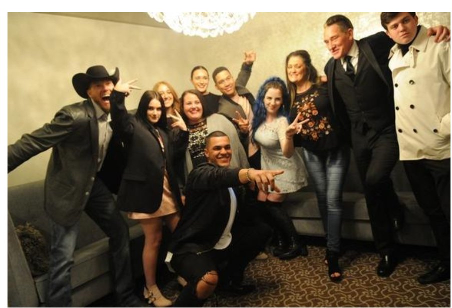 TonyaRu89644049's tweet photo. My favorite house guests of #BB19 #BBJason #bbkevin #bbramseys https://t.co/45JxSdKqhu
