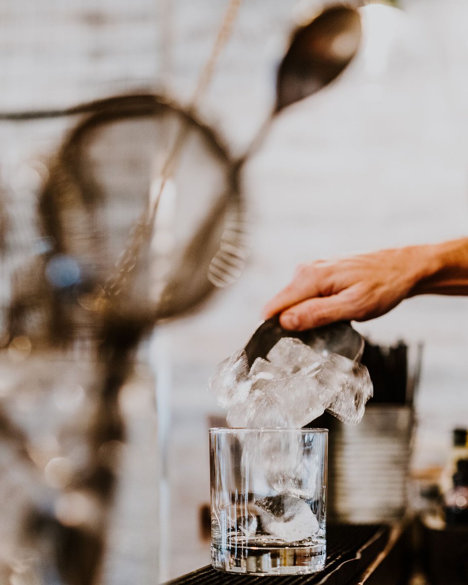 HookSeabar's tweet photo. Tapped cocktails for all your thank-god-it's-friday needs.
https://t.co/ivW1JLq6uc
{ On special every Friday &amp; Saturday }
#TGIF https://t.co/XTc8ETjzRU