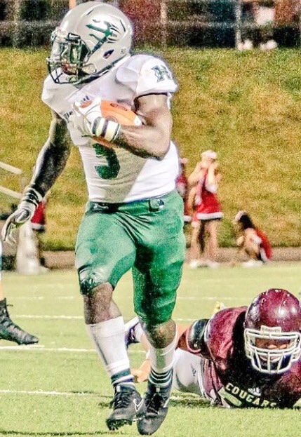 HightowerFB's tweet photo. Second Team 20-6A all district inside linebacker for the 2nd year in a row after making defensive newcomer of the year as a soph. Derrick McClendon #thisishightower https://t.co/ZqqFxhXCR1