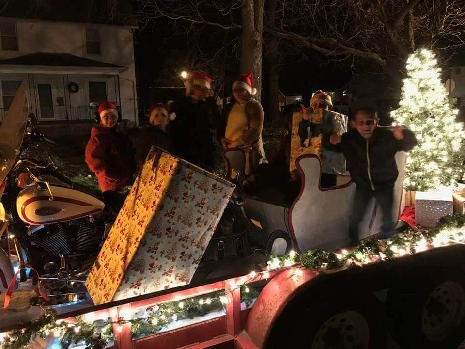 kincade_ann's tweet photo. I love being in the parade. https://t.co/IONEpl4uBn