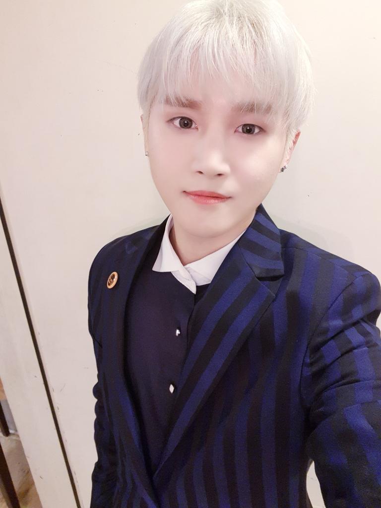 BHEART_official's tweet photo. [#태유] 여러분 오늘 기대해주세요♡
맛 없어서 실망....할려나?ㅋㅋㅋㅋ

#bheart #비하트 #태유 #taeu #연어냉파스타 https://t.co/vLekj3Nzgy