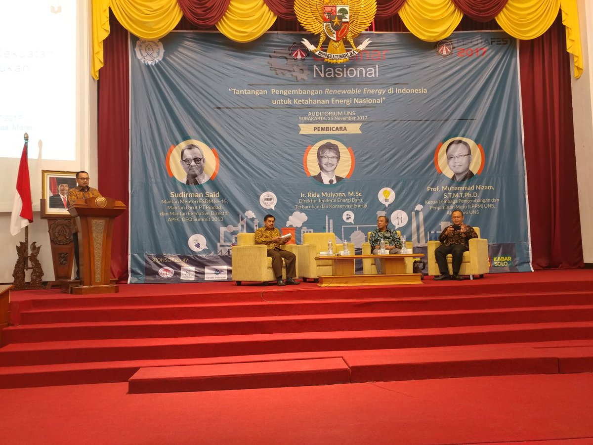 sudirmansaid's tweet photo. Seminar Energi Baru Terbarukan yang diselenggarakan @Mechafest  2017 di auditorium @sebelasmaret_un, @AboutSurakarta https://t.co/Akfss6WMnF