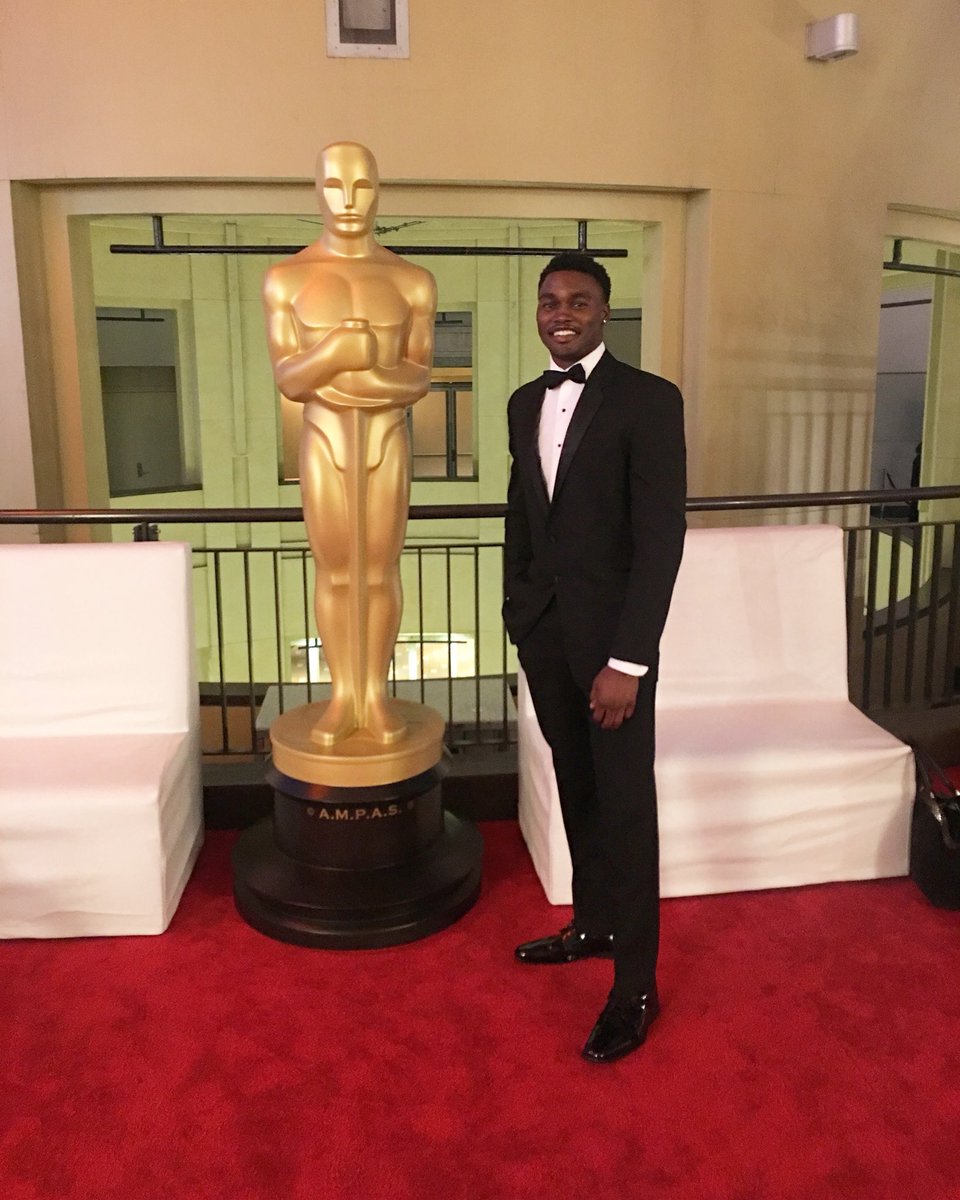 TheLateDuckBook's tweet photo. Late recap of Author Thaddeus J. LaGrone attending the 2017 Oscars Governors Awards๐ฅ #GovAwards #ThaddeusLaGrone #AuthorActor #TheLateDuck #Dapper https://t.co/YbT1r3n9TD