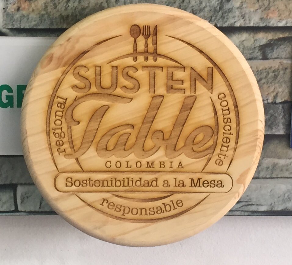 Pablo_Heredia's tweet photo. @MARCELASALCEDO7 El lunes entregamos nuestro distintivo Sustentable!!! Orgullosos en la Asociación de Gastronomía Sostenible #comesustentable https://t.co/BE0JPWhO9b