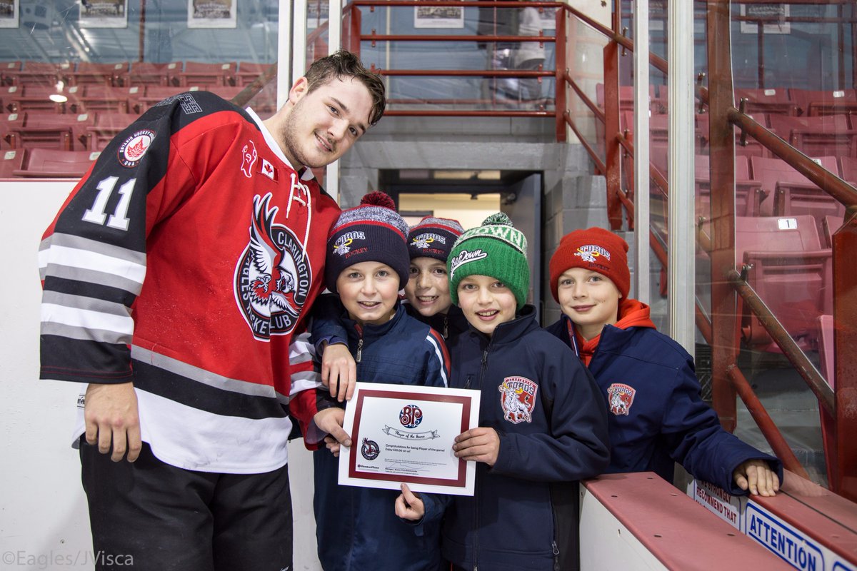 Last night's <a href="/BPBowmanville/">BPBowmanville</a> Player of the Game Bradley Lyons! Gift certificate presented by Clarington Toros players.