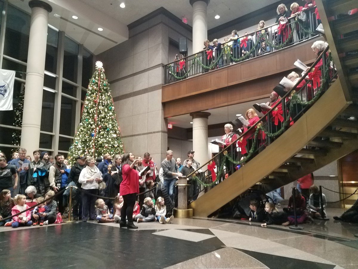 NoblesvilleCOC's tweet photo. What a night of talent and traditions.  Full house @HamcoIndiana Judicial Center for our tree lighting ceremony. @NoblesvilleIN @4NFUMC @Mainstrt https://t.co/uukvA3kSUr
