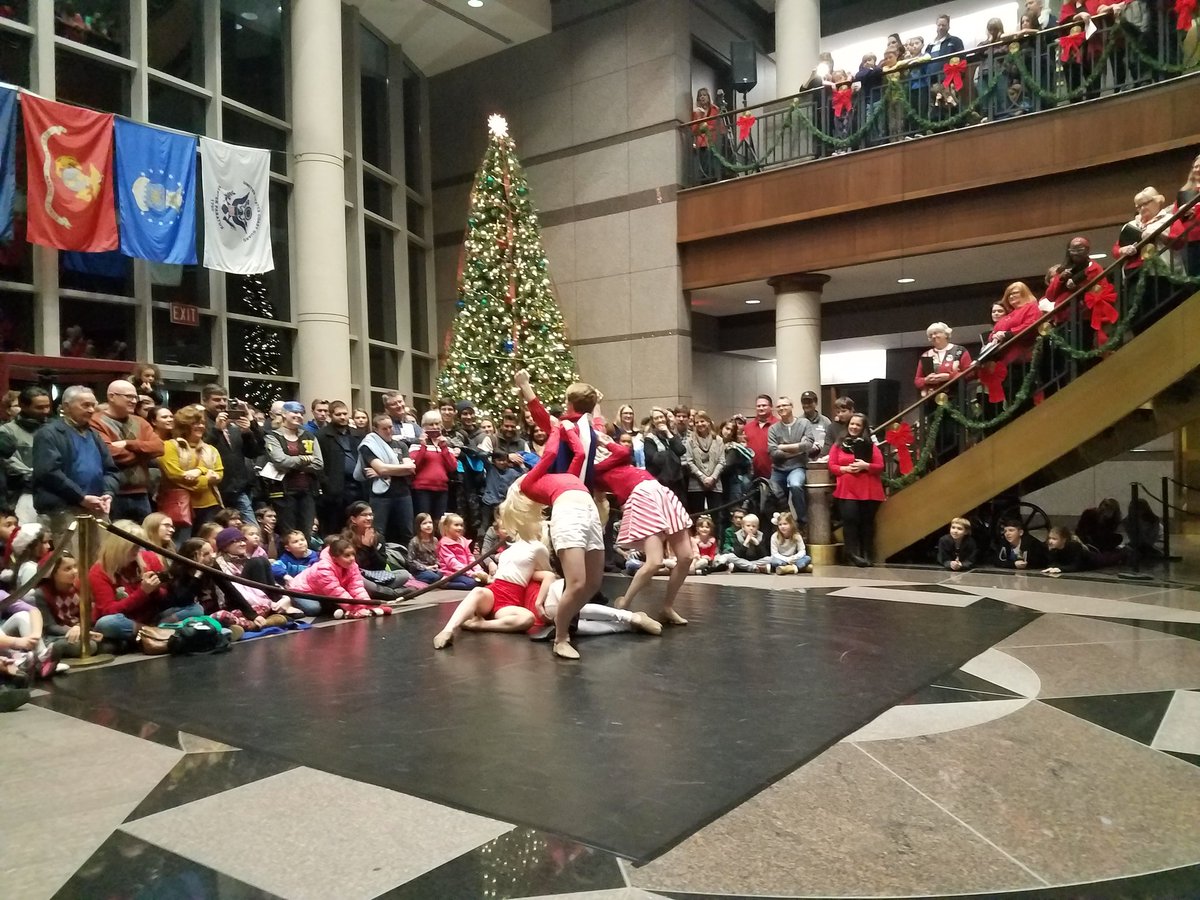 NoblesvilleCOC's tweet photo. What a night of talent and traditions.  Full house @HamcoIndiana Judicial Center for our tree lighting ceremony. @NoblesvilleIN @4NFUMC @Mainstrt https://t.co/uukvA3kSUr