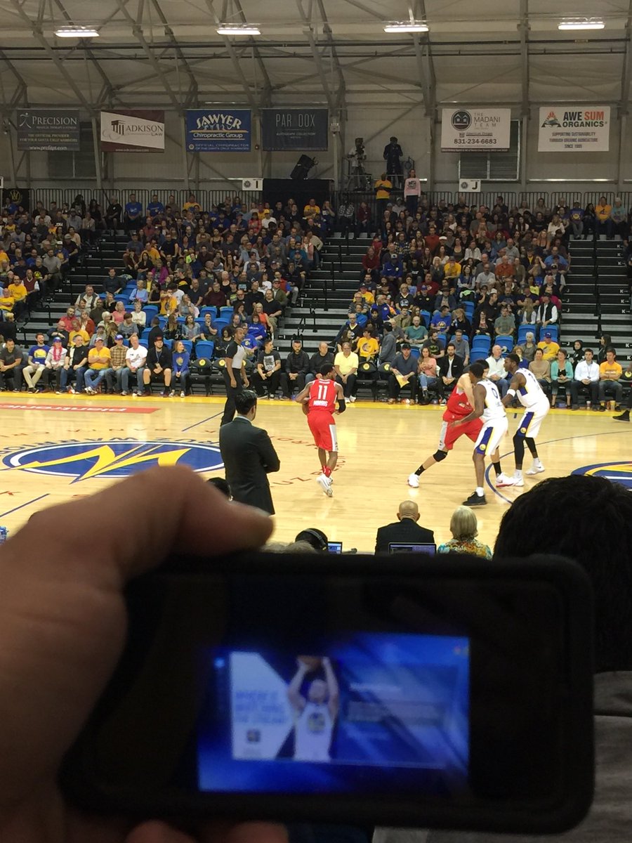 Justchip1's tweet photo. Streaming @NBCSWarriors from @SCDowntown watching @GLeagueWarriors and #fitzandjb #doubledubs #dubnation @beachboardwalk @visitsantacruz https://t.co/d2WZ55D5s0
