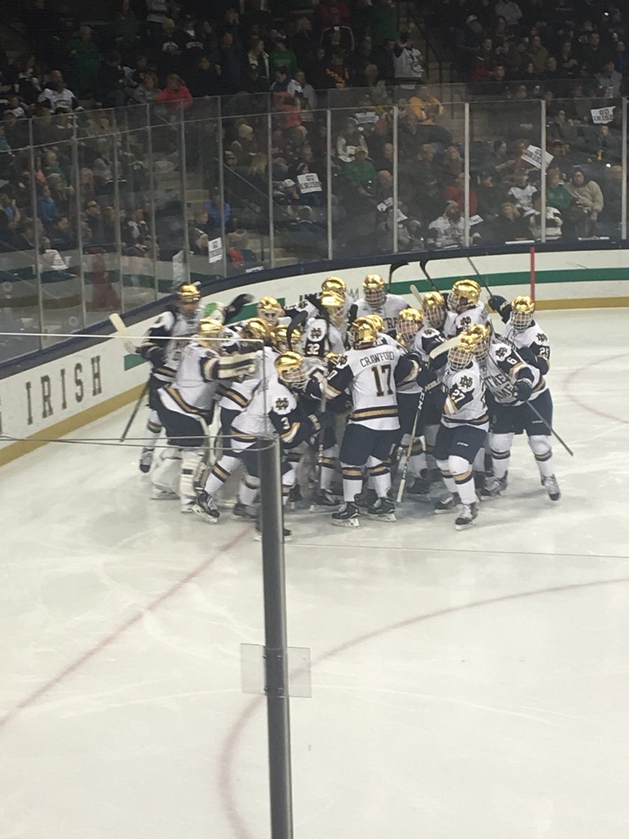 muchadoaboutliz's tweet image. And @NDHockey wins with the shutout! @calemorris played out of his mind tonight, getting the 44 save shutout. Definitely a fun game to watch. Can’t wait to come back soon! #IrishVision #NDHockey