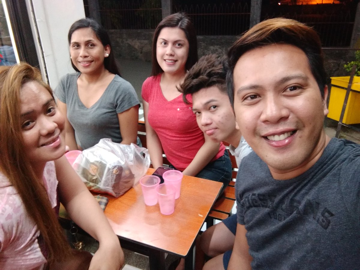 FranklinMontea1's tweet photo. Bisan kaadlawon na 7/11 😂 https://t.co/xNaaxe93OC
