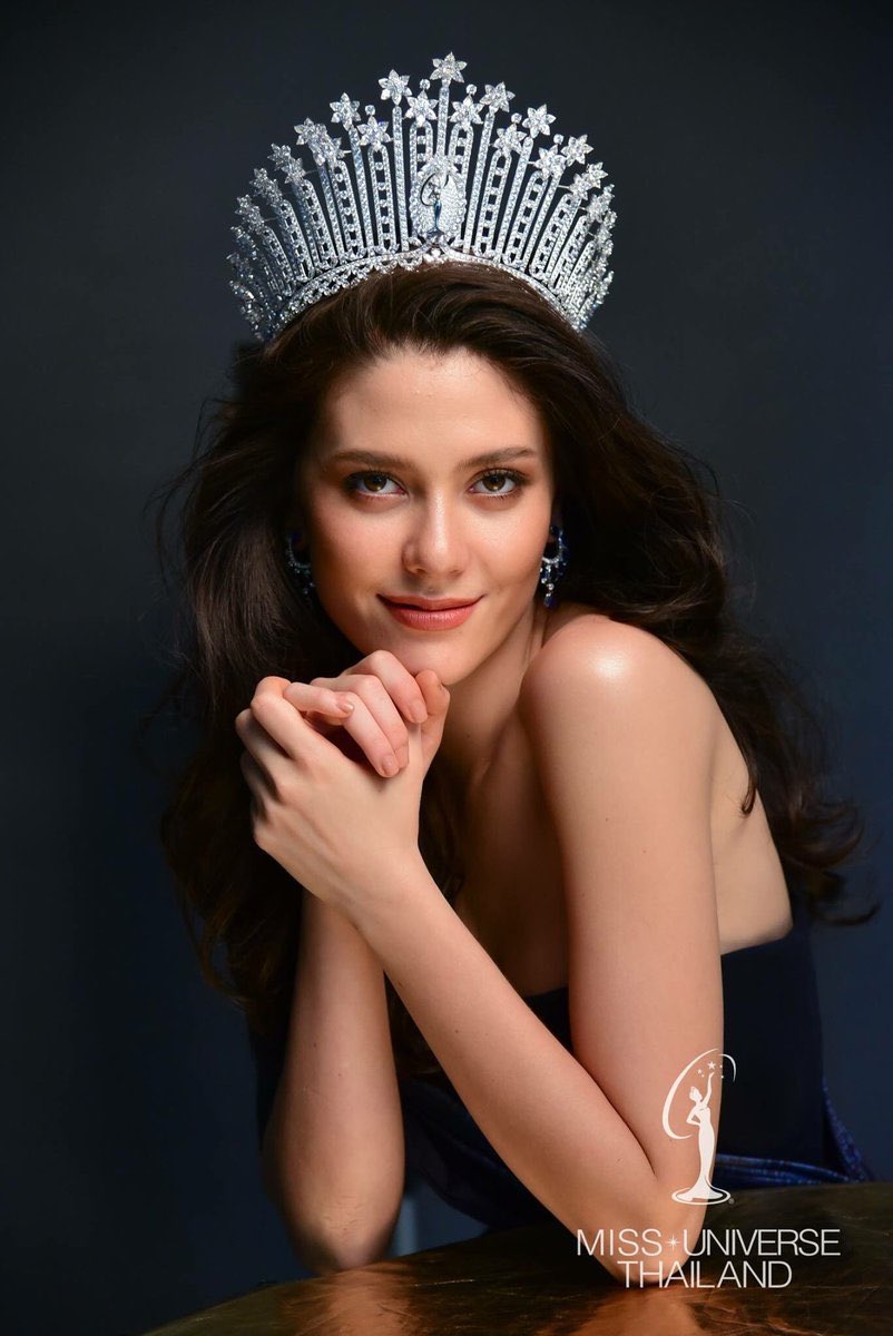 oaechalita's tweet photo. เป็นการเชียร์นางงามที่สนุกมาก ชอบ มารียา ทำอะไรก็สวย #MissUniverse #THAILAND https://t.co/5Vqt69brfJ