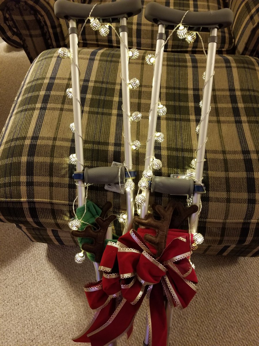 SheilaShowPHL's tweet photo. #lightedcrutches -custommade #holidayspirit @PhillyCityRep @phillyholidays #TreeLighting 🎄#positivefeedback #lotsofstares 👀 #conversation😄 https://t.co/57IRNwjaSs