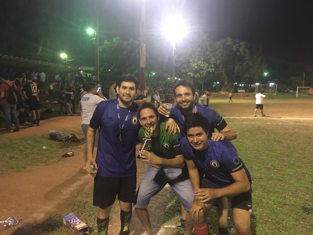 ChensonFC's tweet photo. Premio al mejor arquero @AleOrtellado con la defensa menos vencida @cristianOrt1z @bruno_benrod #RodrigoLeon #EdgarGonzalez https://t.co/WLgTmp0Z3w