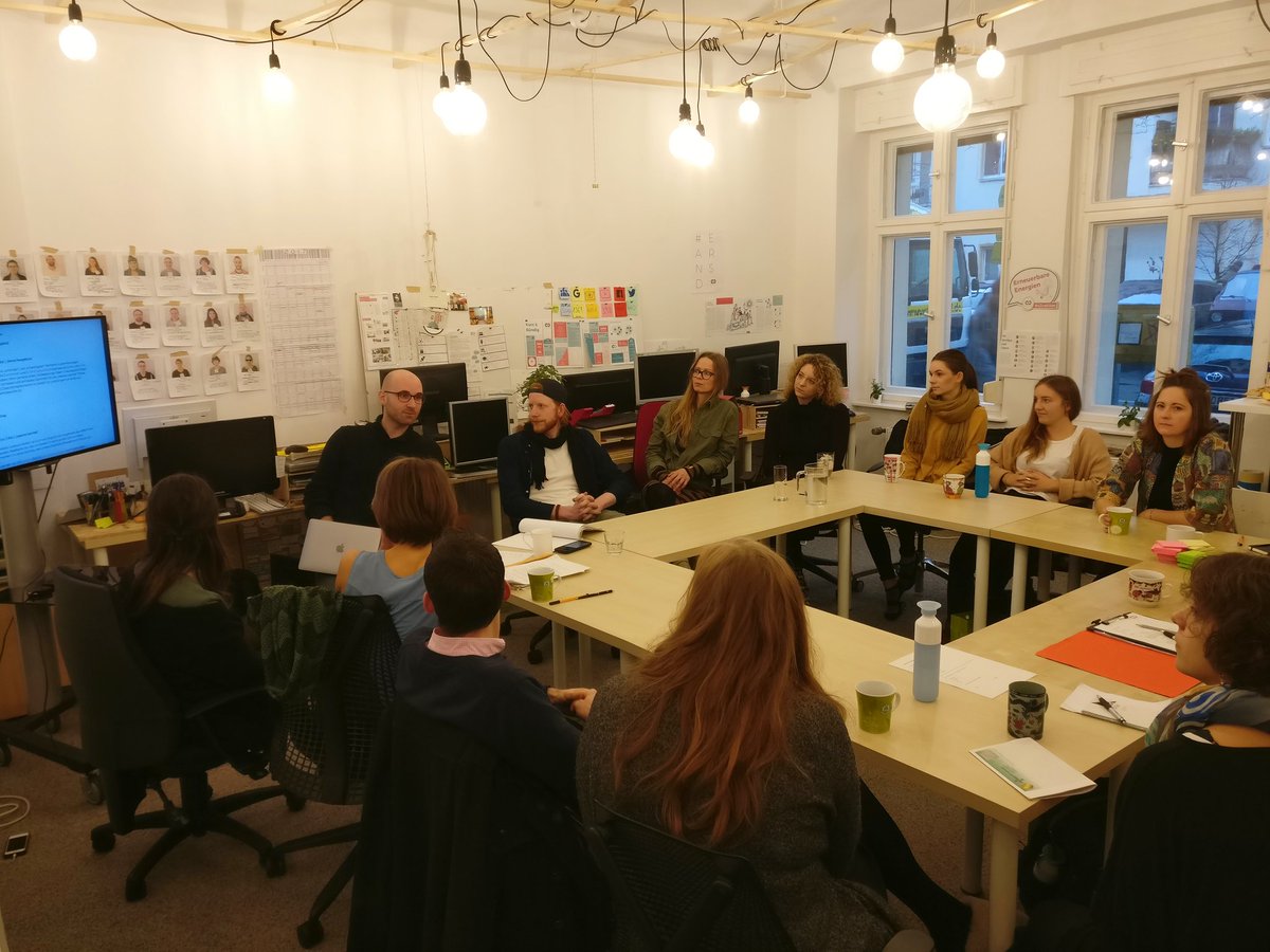 timjanssen_c2c's tweet photo. Heute De-Briefing mit unserer tollen #Projektleitung aus Haupt- und Ehrenamt @C2C_eV des #C2C Congress 2017 #BestesTeam #Zukunft #NachDemCongressIstVorDemCongress #C2CC17 #CradleToCradle https://t.co/abROLSEqs6