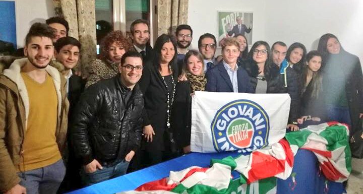 fi_giovani's tweet photo. Al via il #WeekEndAzzurro qui #Paola(Cs) #AlbanoLaziale #Bari! E a un mese dal #Natale riparte la nostra #CampagnaUnPresepeInOgniScuola a difesa delle nostre #Radici! @AngieCalabria @forza_italia @GruppoFICamera https://t.co/URFxJIrvON