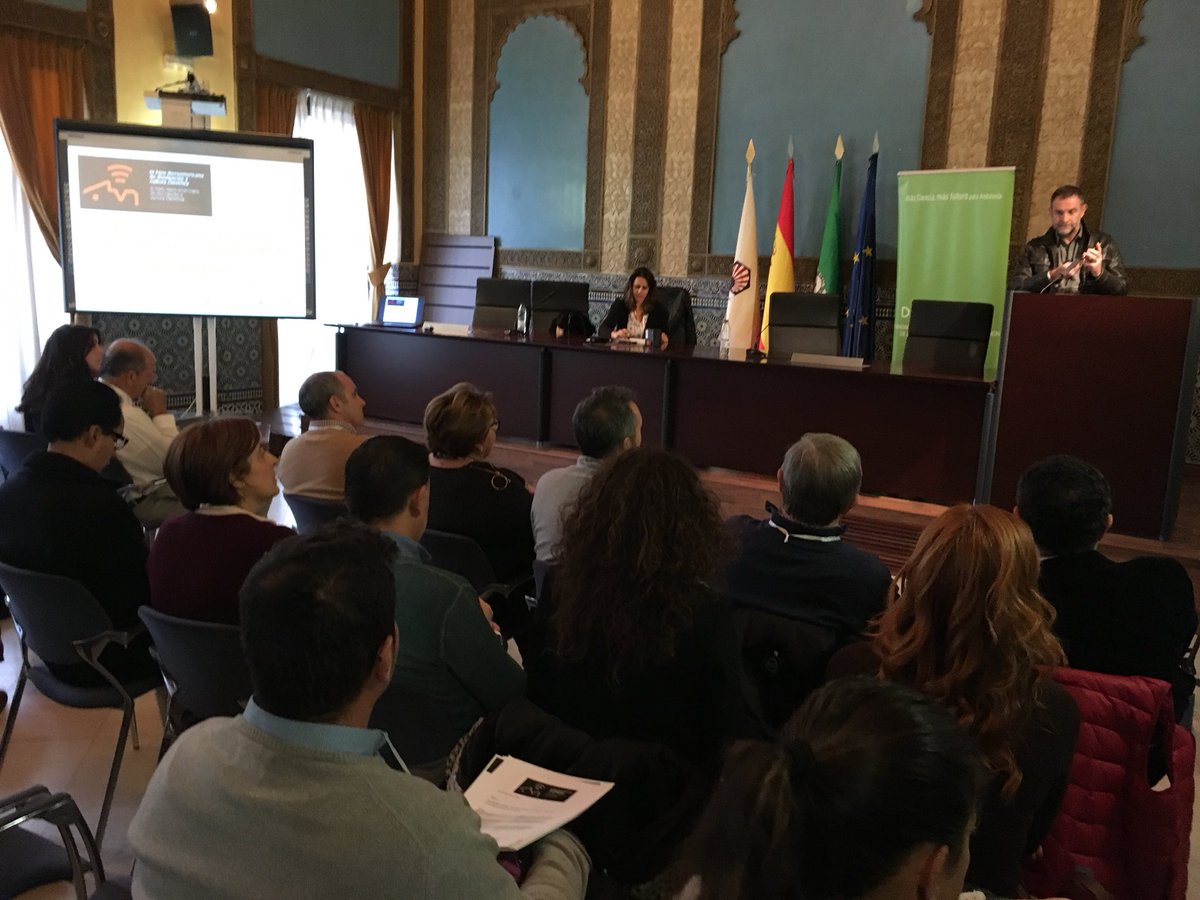 FDescubre's tweet photo. La sesión de comunicaciones libres comienza en el III Foro Iberoamericano de Divulgación y Cultura Científica #ForoCiencia #CCSC2017 https://t.co/h94bUcciio