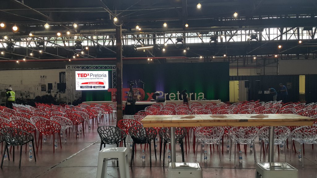 4EvaCaptivating's tweet photo. We are here.
#4EverCaptivating #TEDxPretoria #Unapologetic #012Central #IdeasWorthSpreading #LLMShots https://t.co/Etfa05Karz