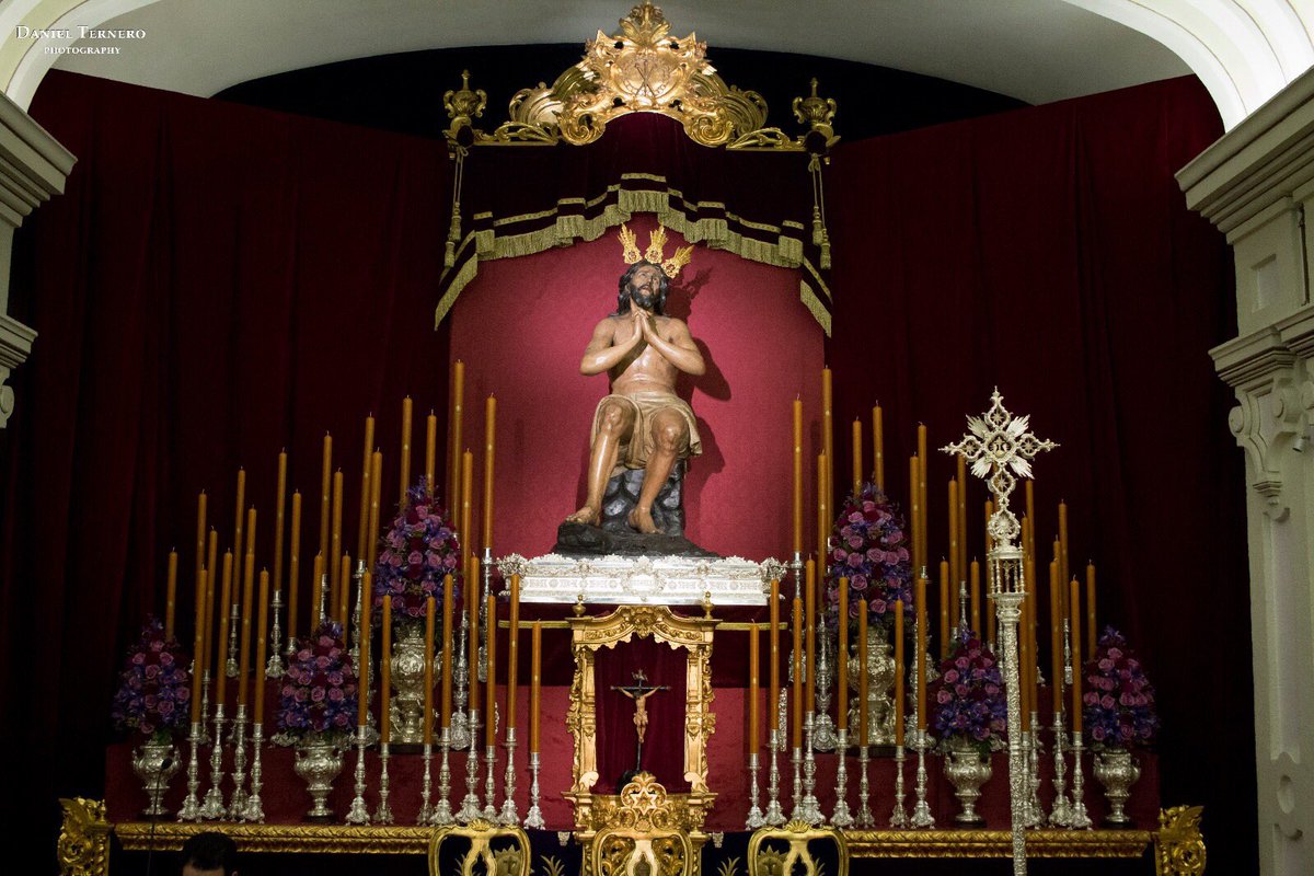hdadlaestrella's tweet photo. Nuestro Padre Jesús de las Penas preside el altar para celebrar, mañana a las 11:30 horas, la Función por la Solemnidad de Cristo, Rey del Universo
📷 @daniternero6 https://t.co/yZGZw3fy7c