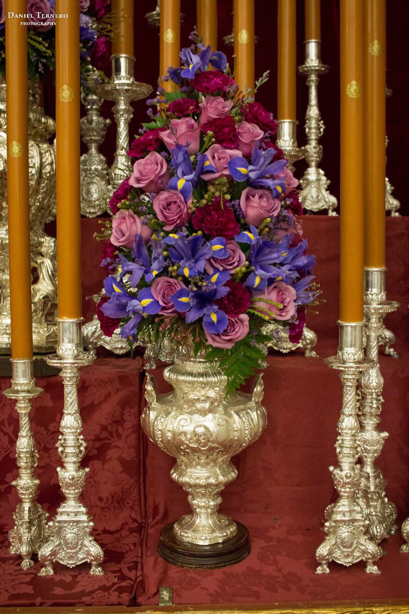 hdadlaestrella's tweet photo. Nuestro Padre Jesús de las Penas preside el altar para celebrar, mañana a las 11:30 horas, la Función por la Solemnidad de Cristo, Rey del Universo
📷 @daniternero6 https://t.co/yZGZw3fy7c