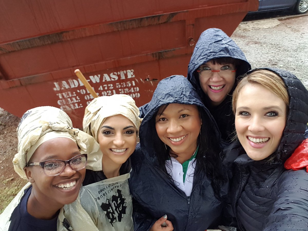 missearth_sa's tweet photo. #FloridaLake was our next stop. The rain has been relentless but it hasn't kept us away. #AreSebetseng #ActiveCitizenship https://t.co/xwk3acfJI9