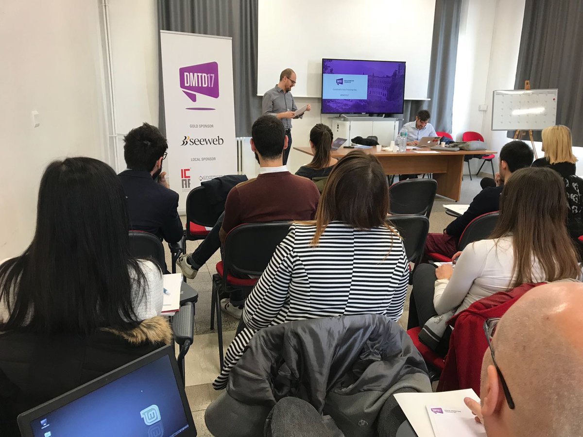 DMTD17's tweet photo. #DMTD17 ci siamo. @thulasa e @filippoTrocca hanno dato il via al primo evento formativo su @adwords e @googleanalytics a Frosinone presso @abafrosinone https://t.co/bAS9pGXrFG