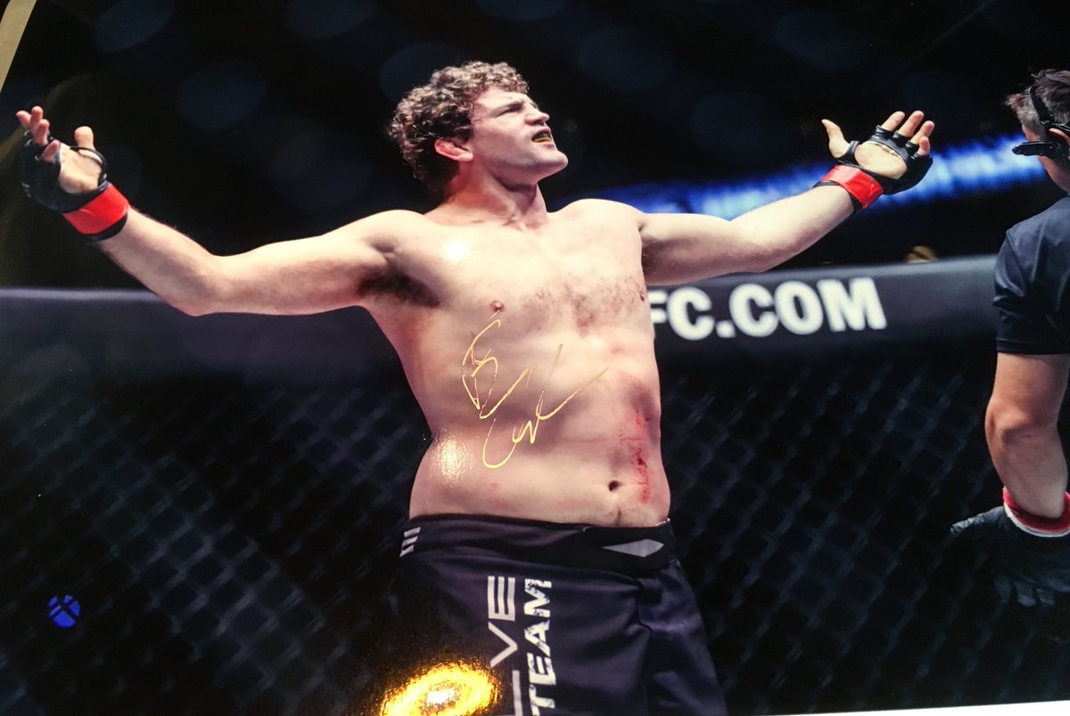 cfongraphy's tweet photo. Thanks @Benaskren for signing on my picture!!! Great gift!!! #benaskren #onechampionship #mma #martialarts #wrestling #boxing #unbeaten #funky #immortalpursuit #cfongraphy https://t.co/nIB7SWjCh2