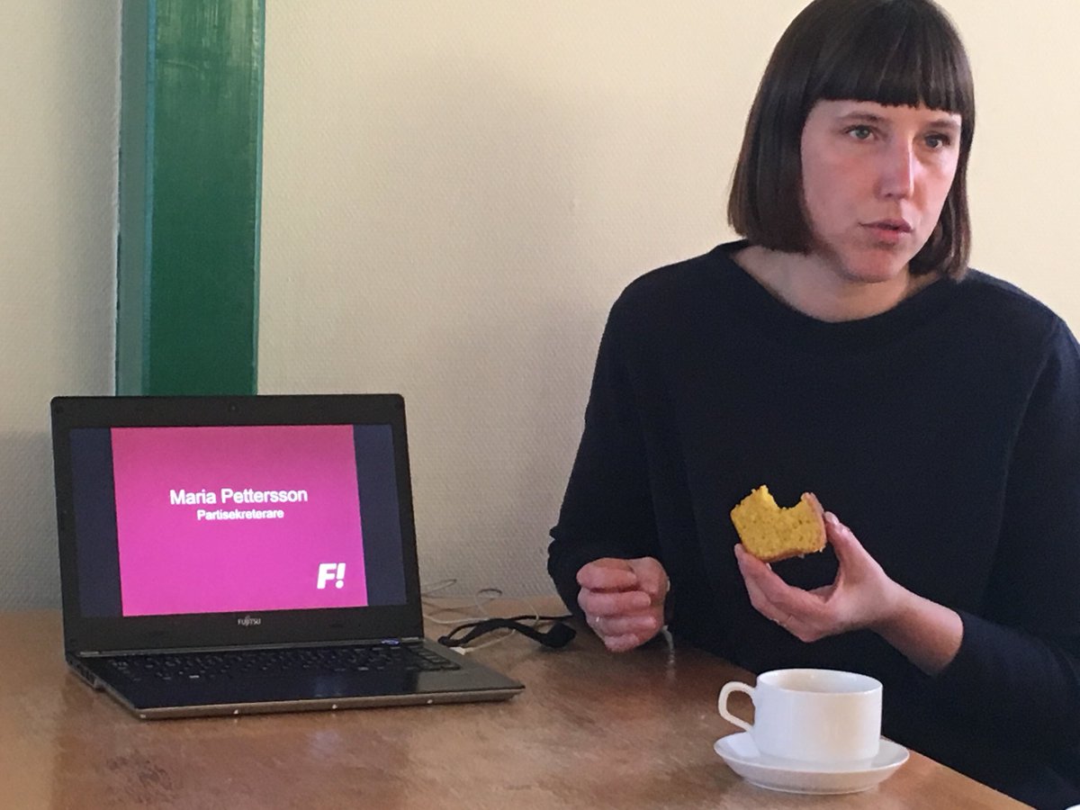 FiSundsvall's tweet photo. Idag är @Feministerna:s partisekreterare Maria Pettersson i Härnösand för att träffa styrelsen för @fi_sundsvall och Fi Härnösand #feministisktinitiativ #härnösand #sundsvall https://t.co/gDvFzI6yDz