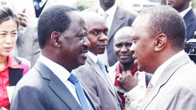 nurufm2012's tweet photo. #Habari Rais Uhuru Kenyatta amemualika 'ndugu yake' Raila Odinga katika sherehe za kuapishwa kwake zikatazofanyika katika mji mkuu Nairobi Jumanne ijayo ya Novemba 28. https://t.co/HTYIYGsi8S